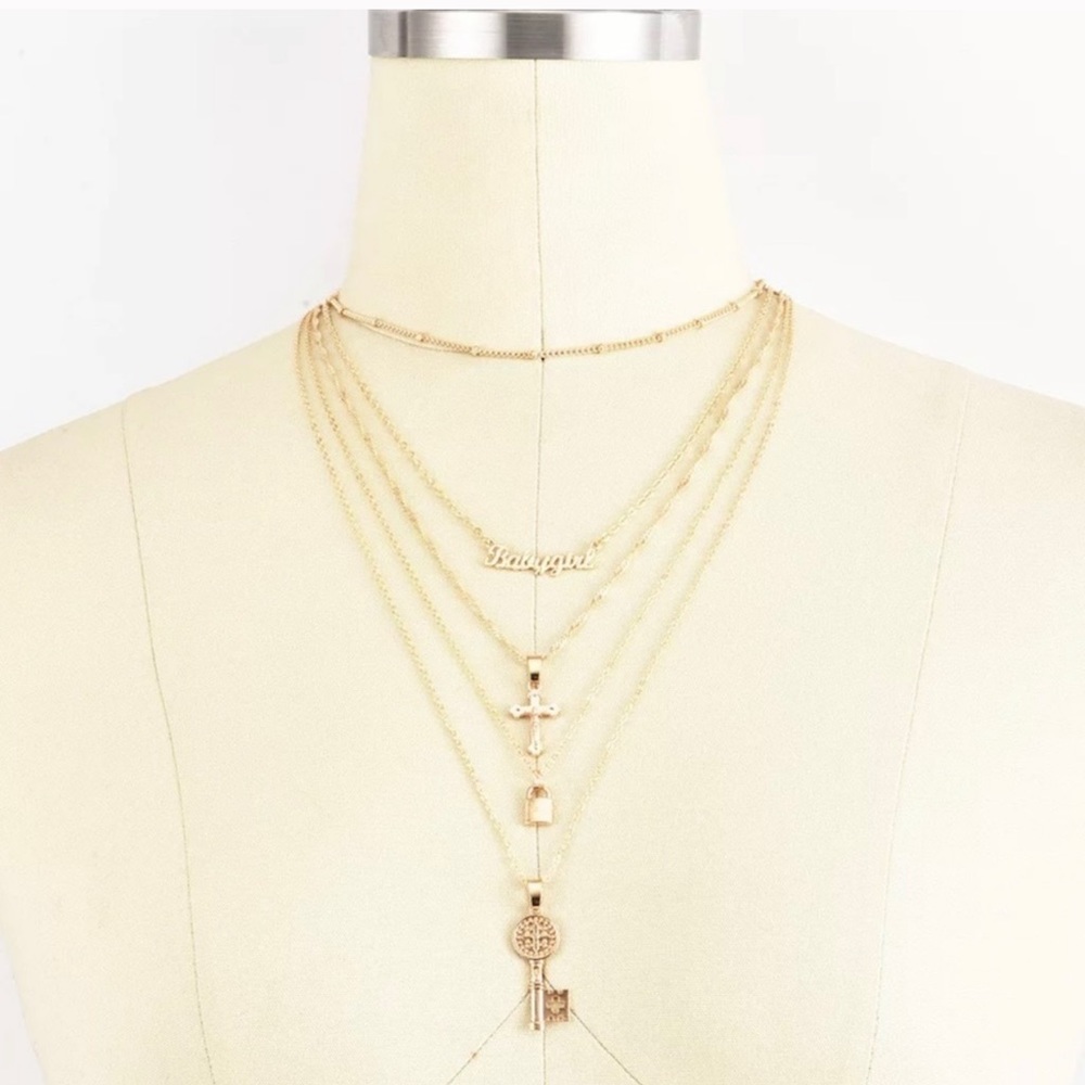 3/$30 💛 Multi Layer Pendant Necklace - Picture 6 of 6